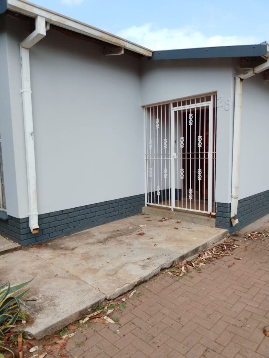 5 Bedroom Property for Sale in Roosheuwel North West